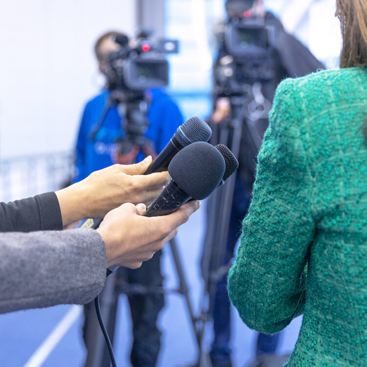 Mediavalmennus varmuutta ja vaikuttavuutta median kohtaamiseen